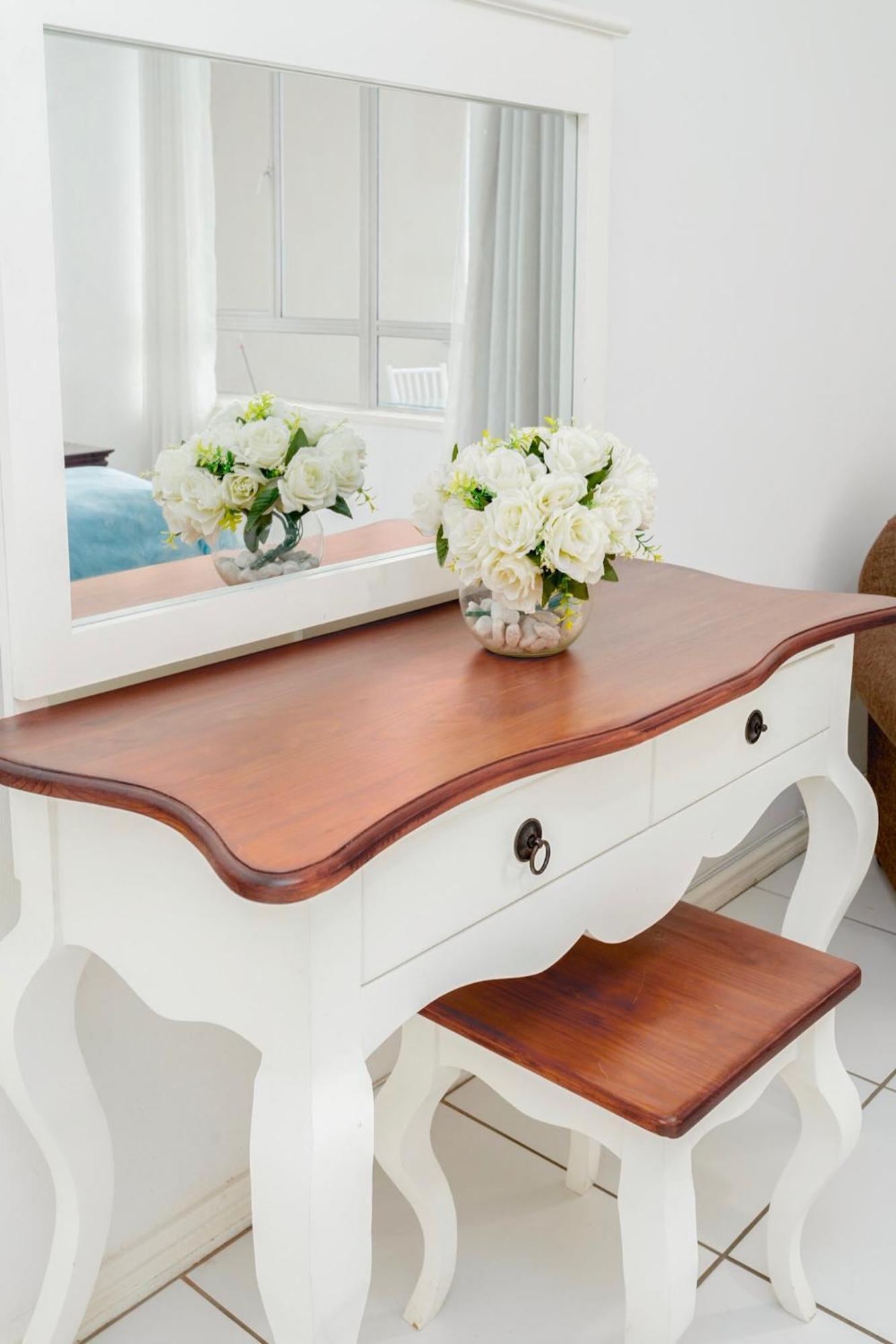 Tenbury Apartment
